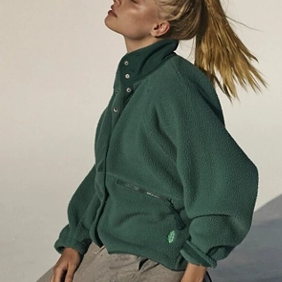 FP Movement Women's Hit the Slopes Fleece Colorblock Jacket - Picture 4 of 14